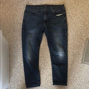 Lucky Brand Black Skinny Jeans with Modern Appeal